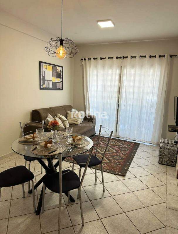 Apartamento para alugar, 3 quartos em Uberlândia no bairro Brasil no valor de R$ 3.000,00 - Rotina Imobiliária: 