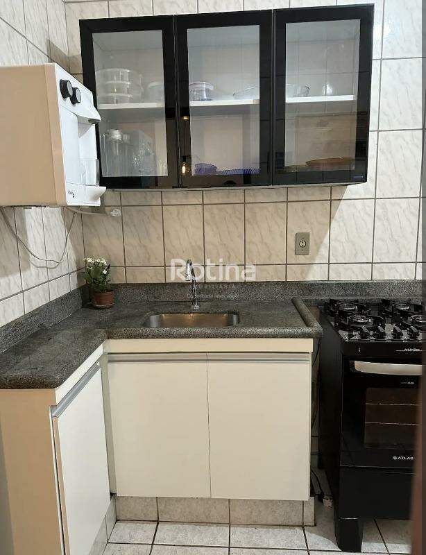 Apartamento para alugar, 3 quartos em Uberlândia no bairro Brasil no valor de R$ 3.000,00 - Rotina Imobiliária: 
