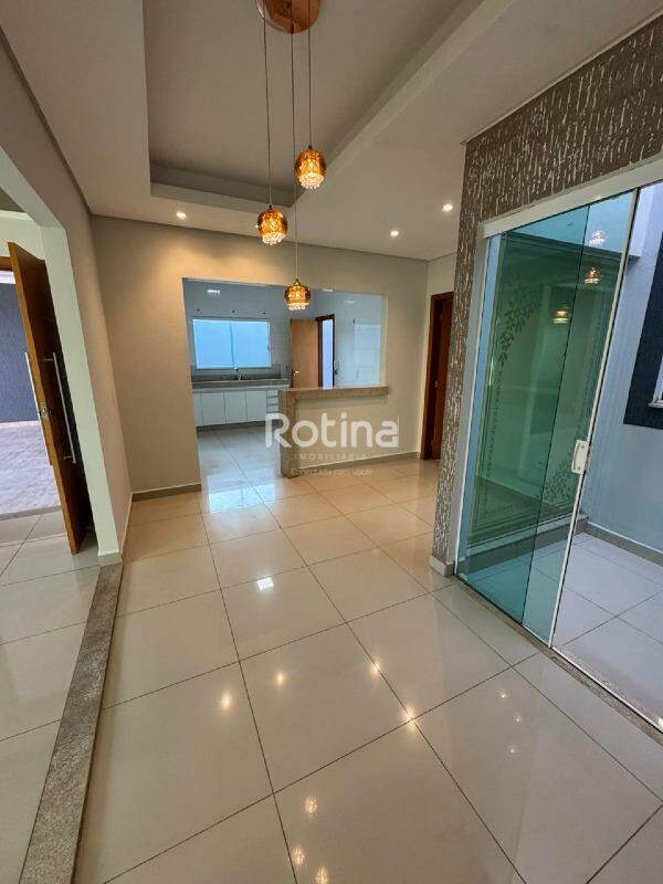 Casa à venda, 3 quartos em Uberlândia no bairro Jardim Patrícia no valor de R$ 850.000,00 - Rotina Imobiliária: 