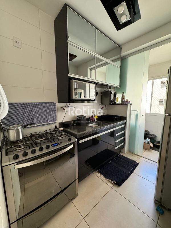 Apartamento à venda, 3 quartos em Uberlândia no bairro Laranjeiras no valor de R$ 420.000,00 - Rotina Imobiliária: 