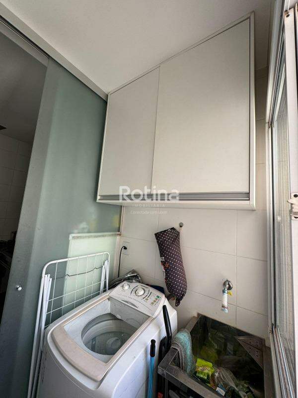Apartamento à venda, 3 quartos em Uberlândia no bairro Laranjeiras no valor de R$ 420.000,00 - Rotina Imobiliária: 