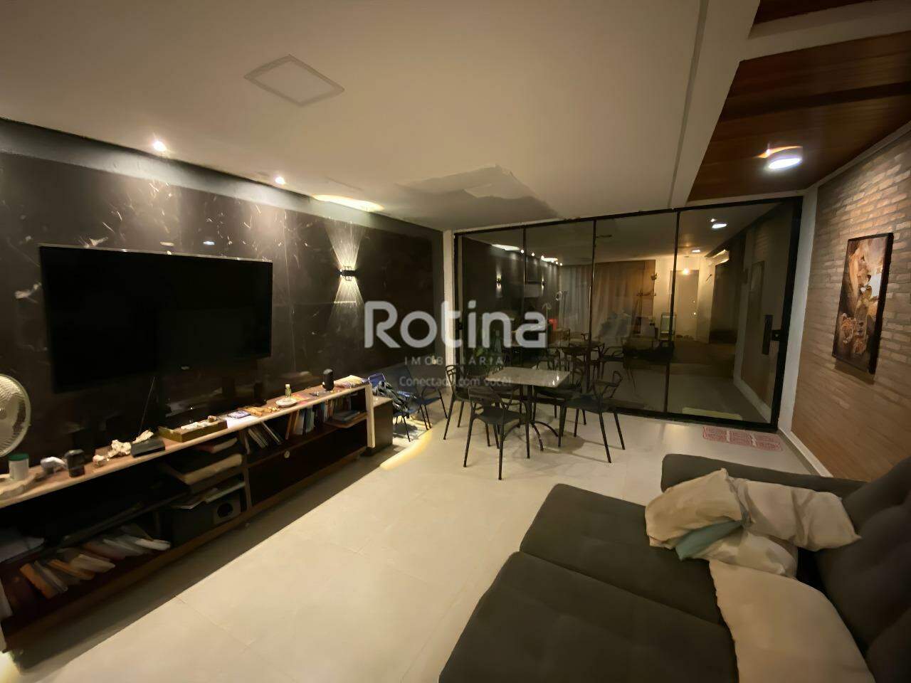Casa à venda, 2 quartos em Uberlândia no bairro Cidade Jardim no valor de R$ 1.100.000,00 - Rotina Imobiliária: 