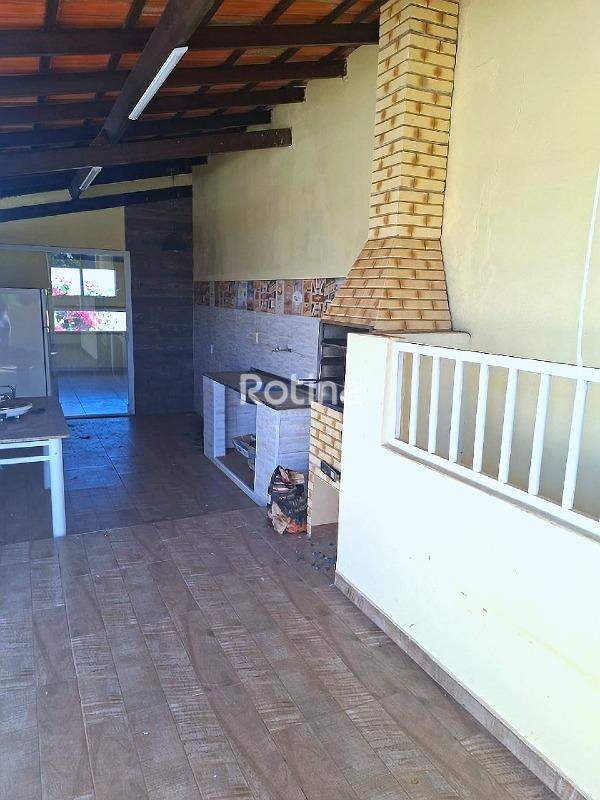 Casa à venda, 3 quartos em Uberlândia no bairro Cidade Jardim no valor de R$ 950.000,00 - Rotina Imobiliária: 