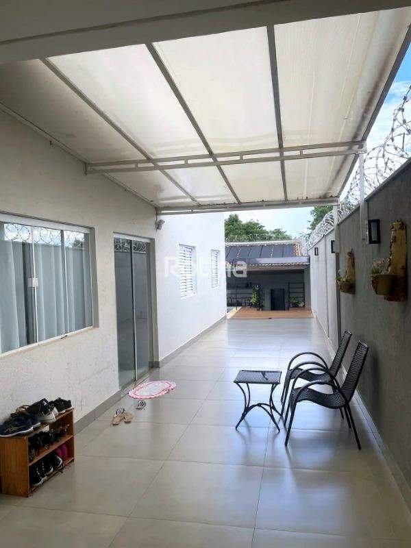 Casa à venda, 4 quartos em Uberlândia no bairro Jaraguá no valor de R$ 1.280.000,00 - Rotina Imobiliária: 