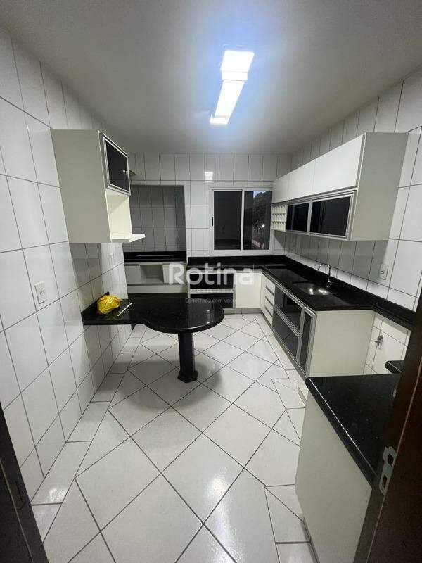 Apartamento à venda, 4 quartos em Uberlândia no bairro Vigilato Pereira no valor de R$ 950.000,00 - Rotina Imobiliária: 