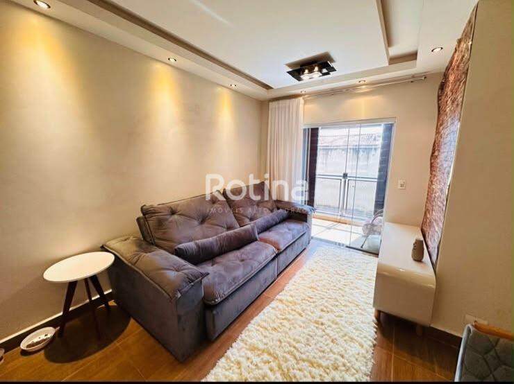 Apartamento à venda, em Uberlândia no bairro Santa Mônica no valor de R$ 300.000,00 - Rotina Imobiliária: 