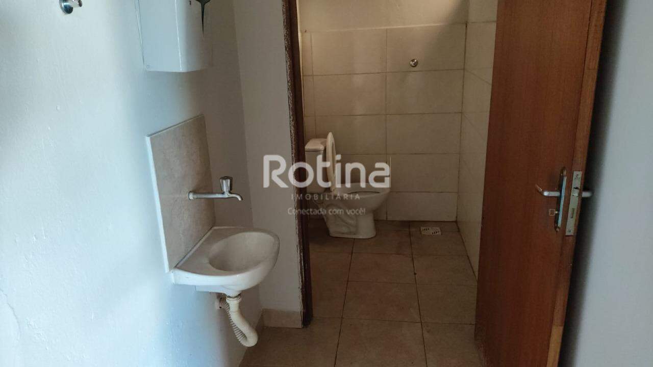 Comercial para alugar, em Uberlândia no bairro Centro no valor de R$ 1.300,00 - Rotina Imobiliária: 
