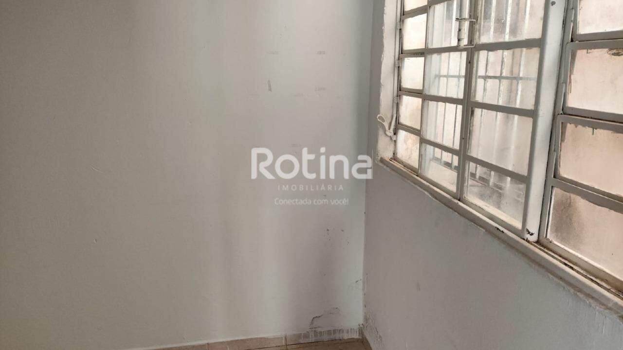 Comercial para alugar, em Uberlândia no bairro Centro no valor de R$ 1.300,00 - Rotina Imobiliária: 