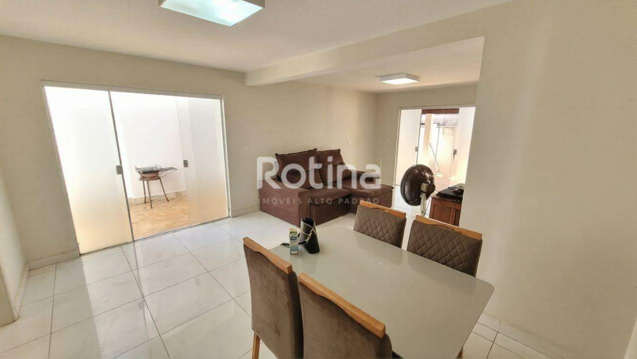 Casa à venda, 2 quartos em Uberlândia no bairro Cidade Jardim no valor de R$ 450.000,00 - Rotina Imobiliária: 