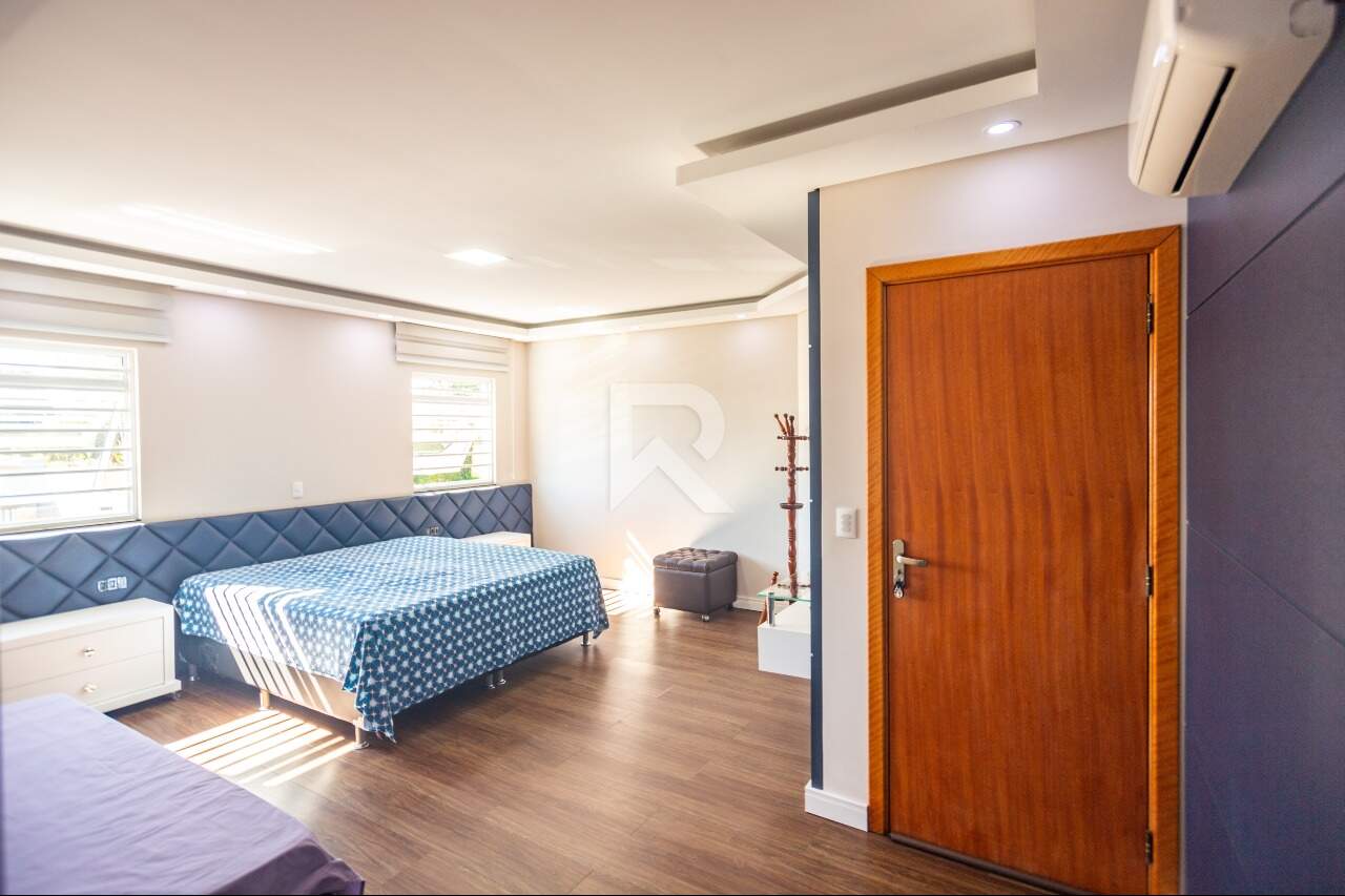 Casa Semi Mobiliada com 6 Quartos e 4 Vagas, Venda, 375 m² por R$ 1.850.000,00 - Santa Felicidade - Curitiba/PR miniatura 38