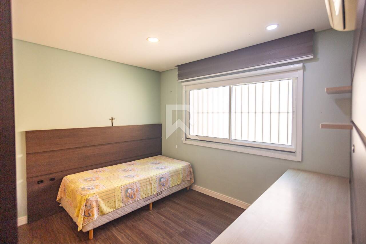 Casa Semi Mobiliada com 6 Quartos e 4 Vagas, Venda, 375 m² por R$ 1.850.000,00 - Santa Felicidade - Curitiba/PR miniatura 36