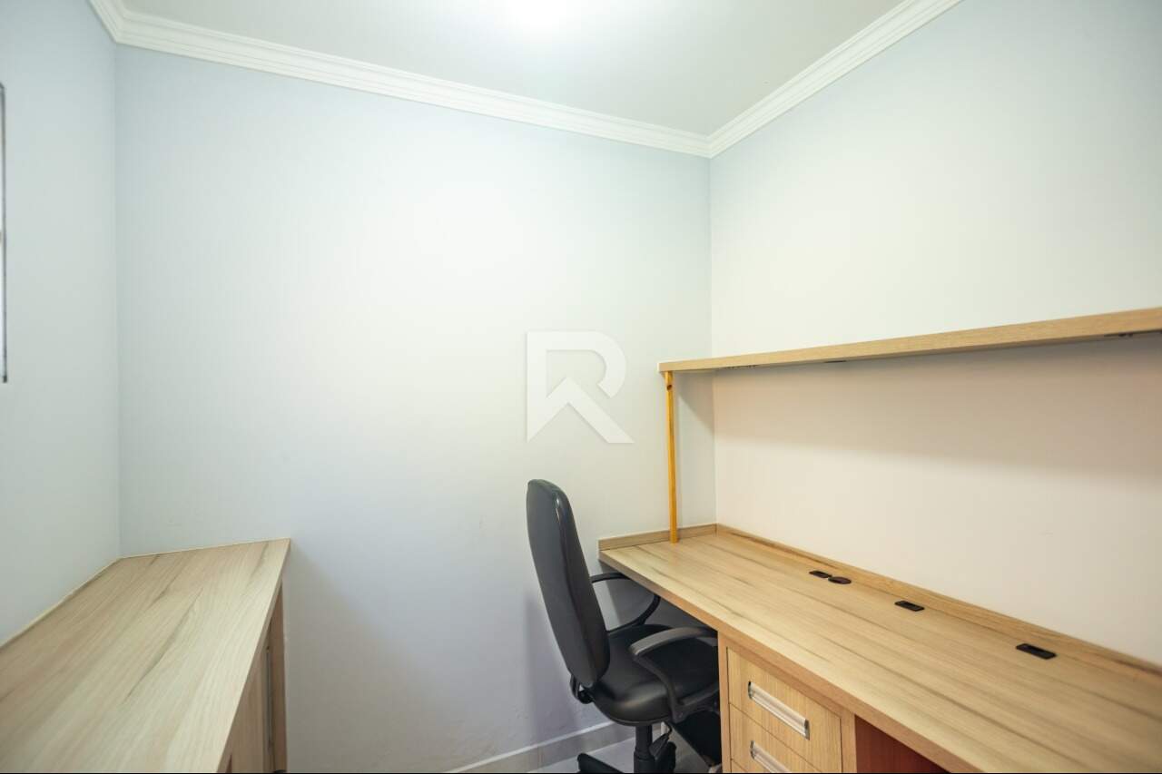 Casa Semi Mobiliada com 6 Quartos e 4 Vagas, Venda, 375 m² por R$ 1.850.000,00 - Santa Felicidade - Curitiba/PR miniatura 20