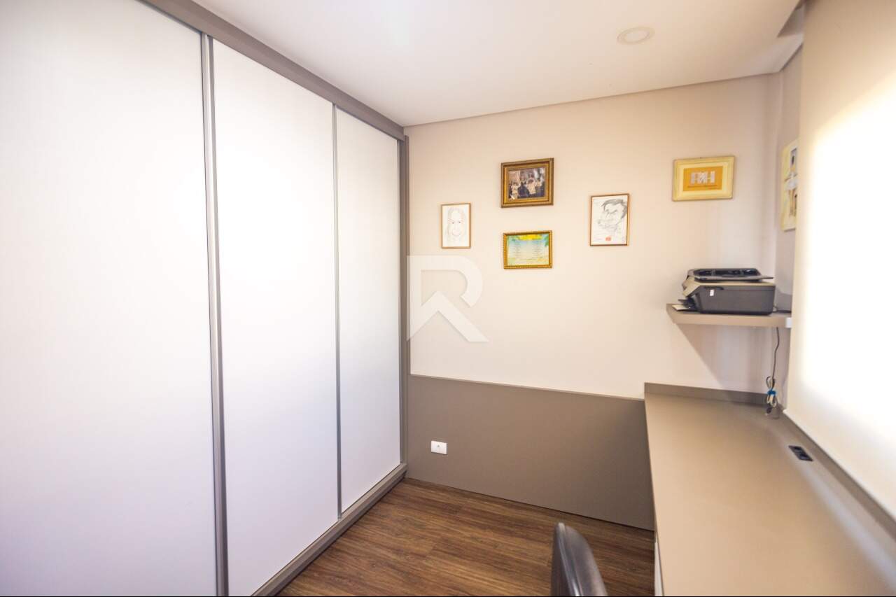 Casa Semi Mobiliada com 6 Quartos e 4 Vagas, Venda, 375 m² por R$ 1.850.000,00 - Santa Felicidade - Curitiba/PR miniatura 47
