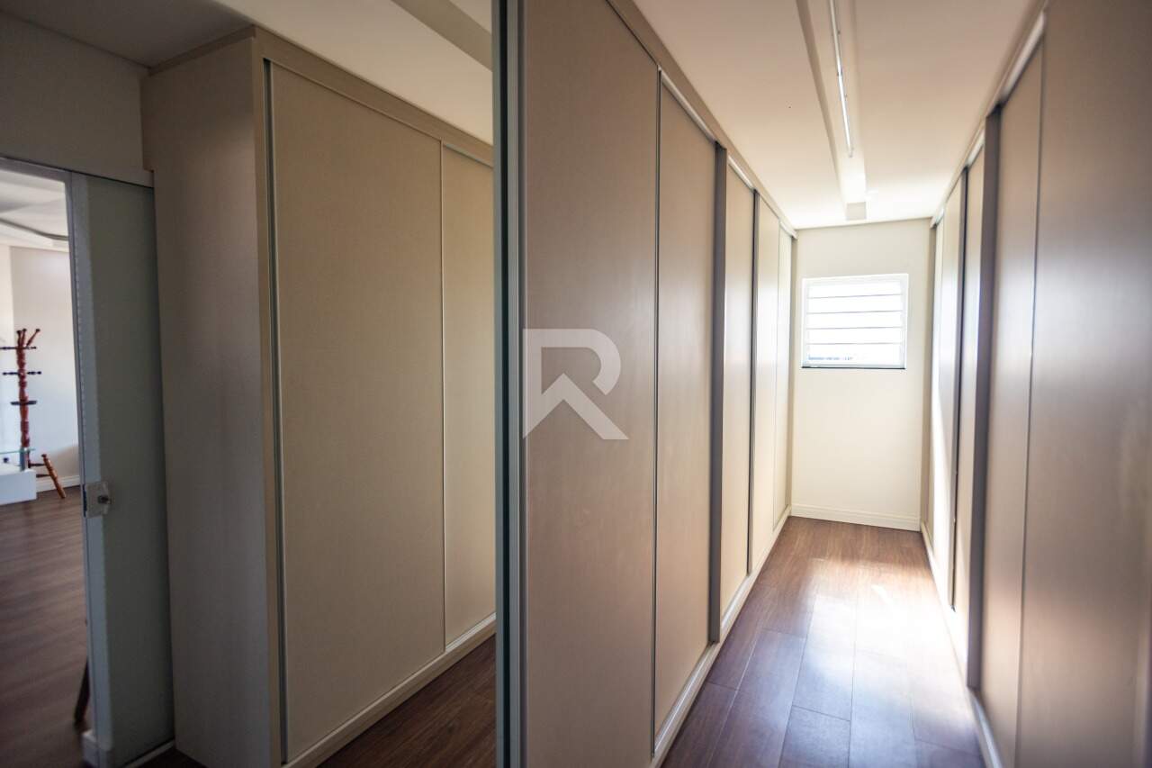Casa Semi Mobiliada com 6 Quartos e 4 Vagas, Venda, 375 m² por R$ 1.850.000,00 - Santa Felicidade - Curitiba/PR miniatura 43