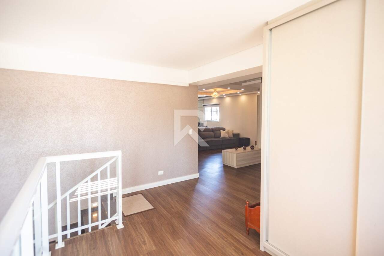 Casa Semi Mobiliada com 6 Quartos e 4 Vagas, Venda, 375 m² por R$ 1.850.000,00 - Santa Felicidade - Curitiba/PR miniatura 24