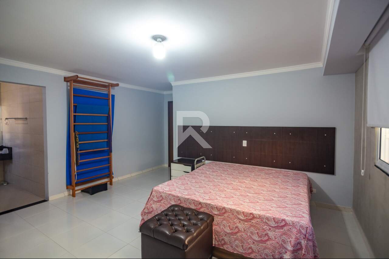 Casa Semi Mobiliada com 6 Quartos e 4 Vagas, Venda, 375 m² por R$ 1.850.000,00 - Santa Felicidade - Curitiba/PR miniatura 18