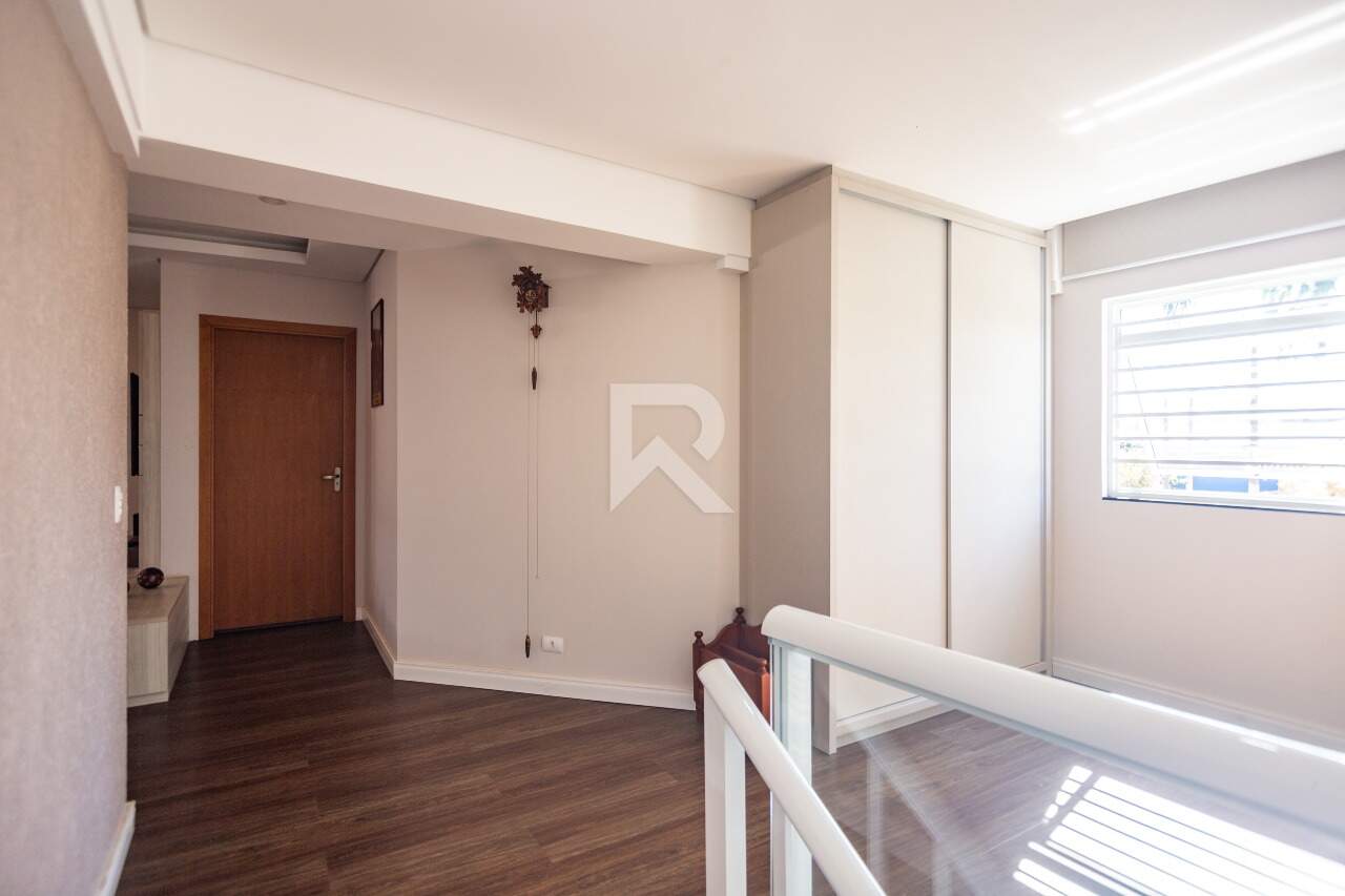 Casa Semi Mobiliada com 6 Quartos e 4 Vagas, Venda, 375 m² por R$ 1.850.000,00 - Santa Felicidade - Curitiba/PR miniatura 23