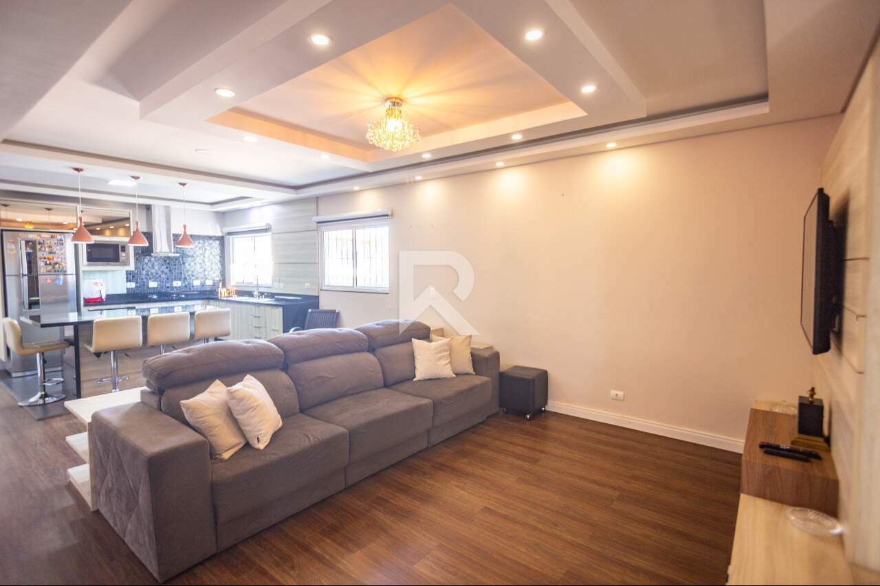 Casa Semi Mobiliada com 6 Quartos e 4 Vagas, Venda, 375 m² por R$ 1.850.000,00 - Santa Felicidade - Curitiba/PR