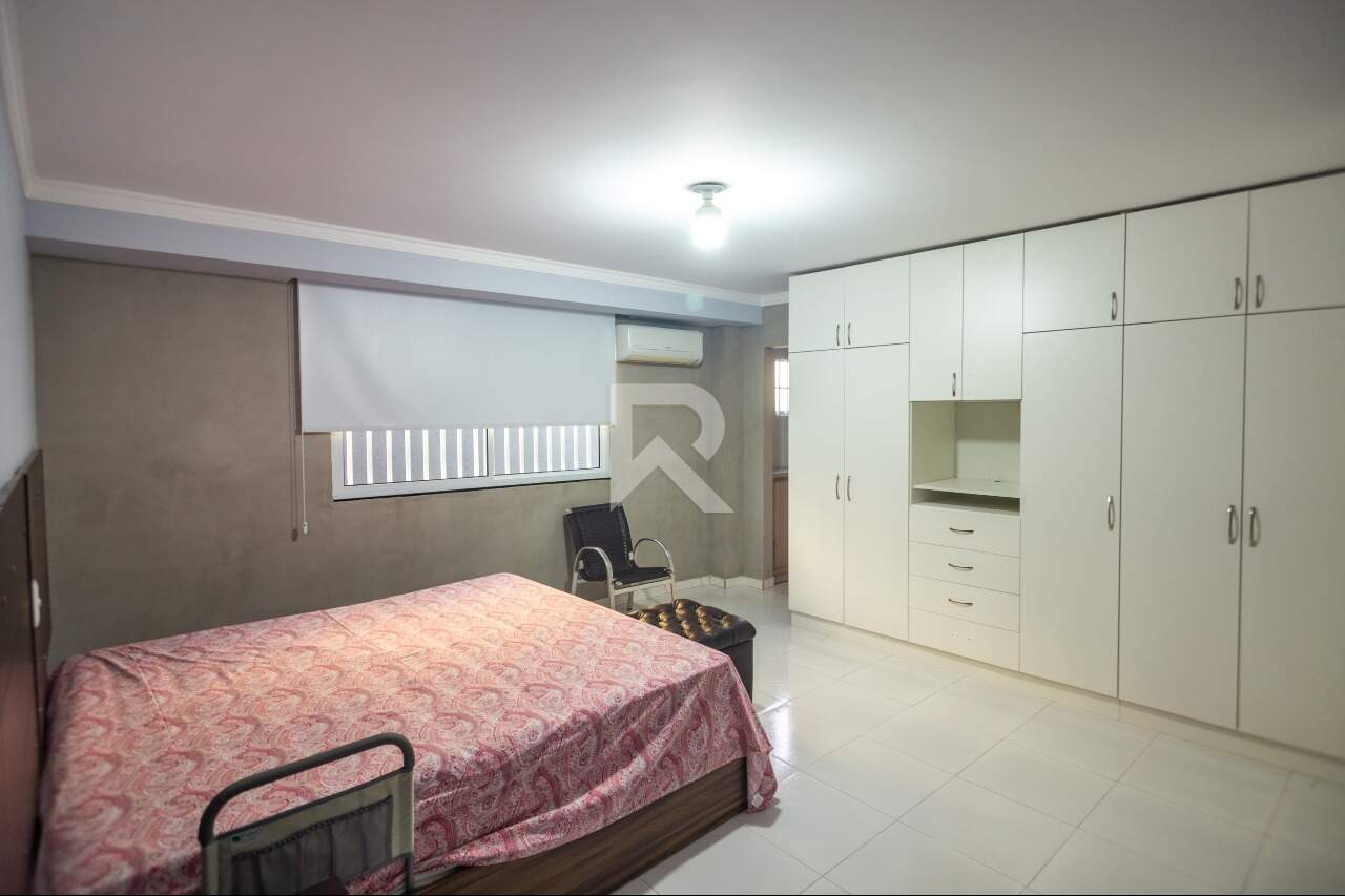 Casa Semi Mobiliada com 6 Quartos e 4 Vagas, Venda, 375 m² por R$ 1.850.000,00 - Santa Felicidade - Curitiba/PR miniatura 19