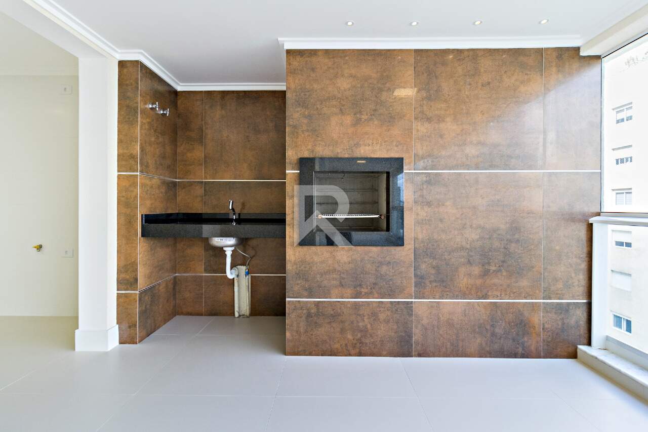 Apartamento Reformado com Churrasqueira, 4 Quartos, Venda, 189 m² - Juvevê - Curitiba/PR miniatura 4