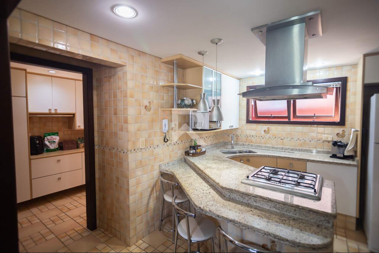 Casa Luxuosa com Adega e Escritório, 3 suítes, 300 m² - Venda - Santa Felicidade - Curitiba/PR miniatura 7