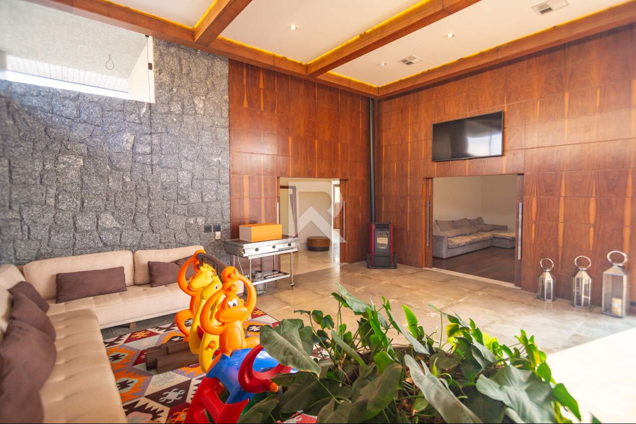 Casa Luxuosa com Vista para o Jardim, 4 Suítes, Venda, 778 m² - Santa Felicidade - Curitiba/PR miniatura 8