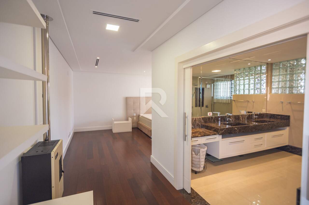 Casa Luxuosa com Vista para o Jardim, 4 Suítes, Venda, 778 m² - Santa Felicidade - Curitiba/PR miniatura 50