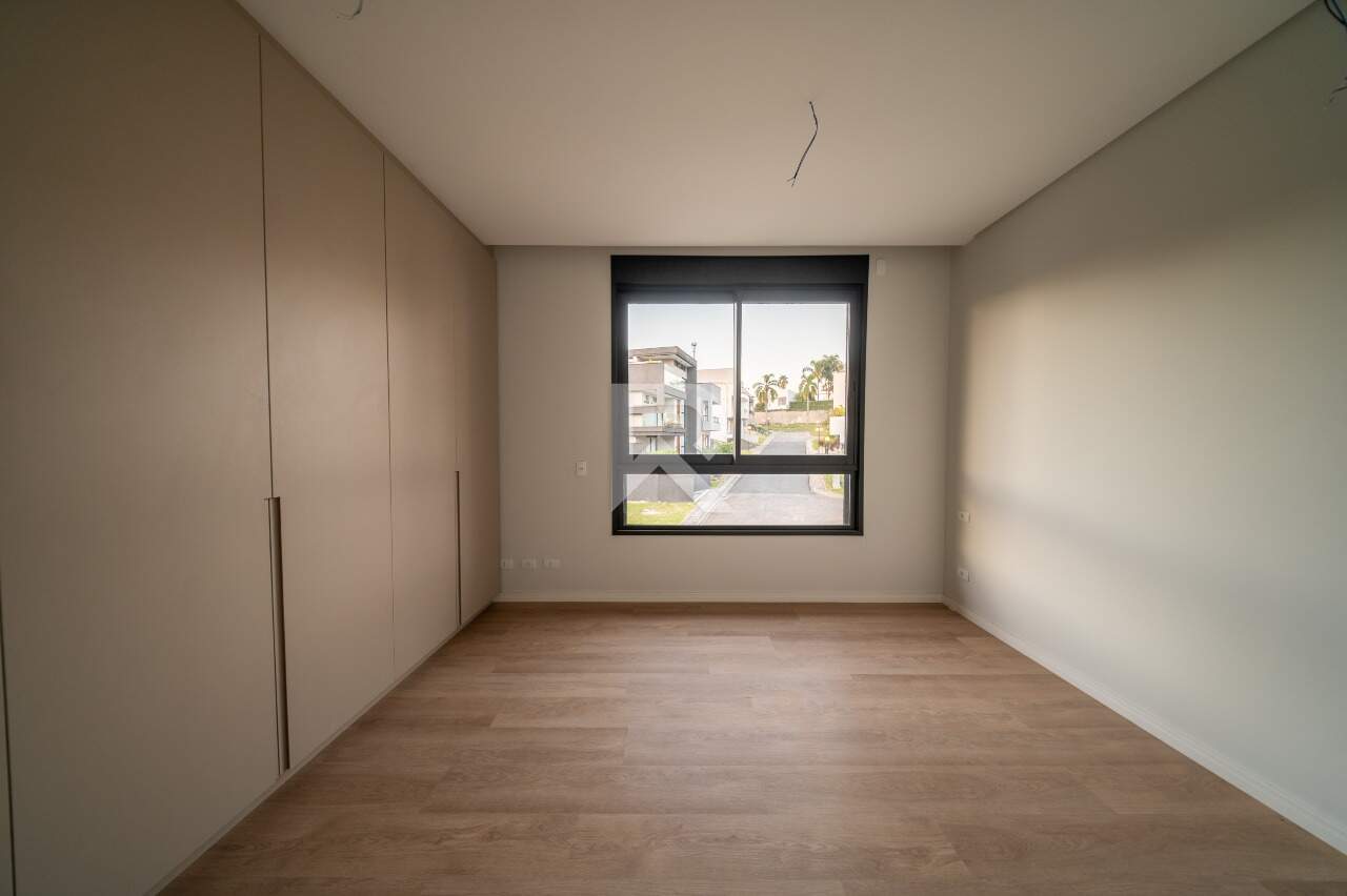 Casa mobiliada com 250m2 privativos Quintal | 3 suítes | Condomínio miniatura 33