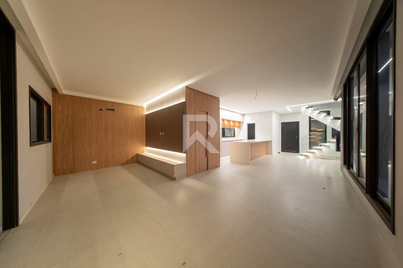 Casa mobiliada com 250m2 privativos Quintal | 3 suítes | Condomínio miniatura 19