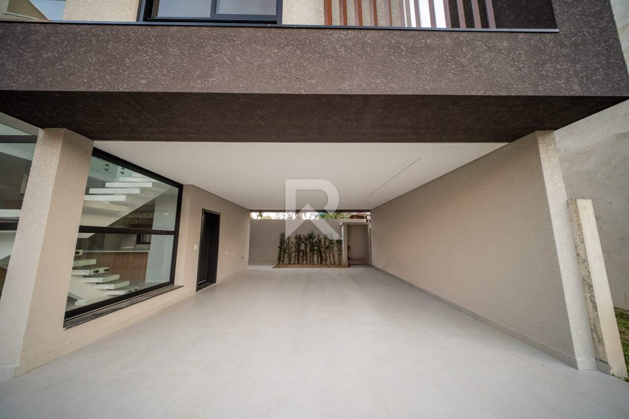 Casa mobiliada com 250m2 privativos Quintal | 3 suítes | Condomínio miniatura 4