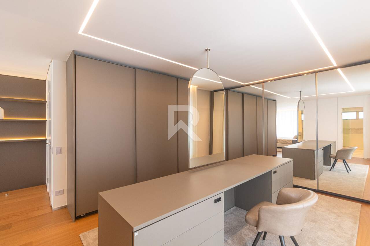 Apartamento Decorado com 3 Suítes e Área Social Integrada - Aluguel 282m² - Curitiba/PR miniatura 34