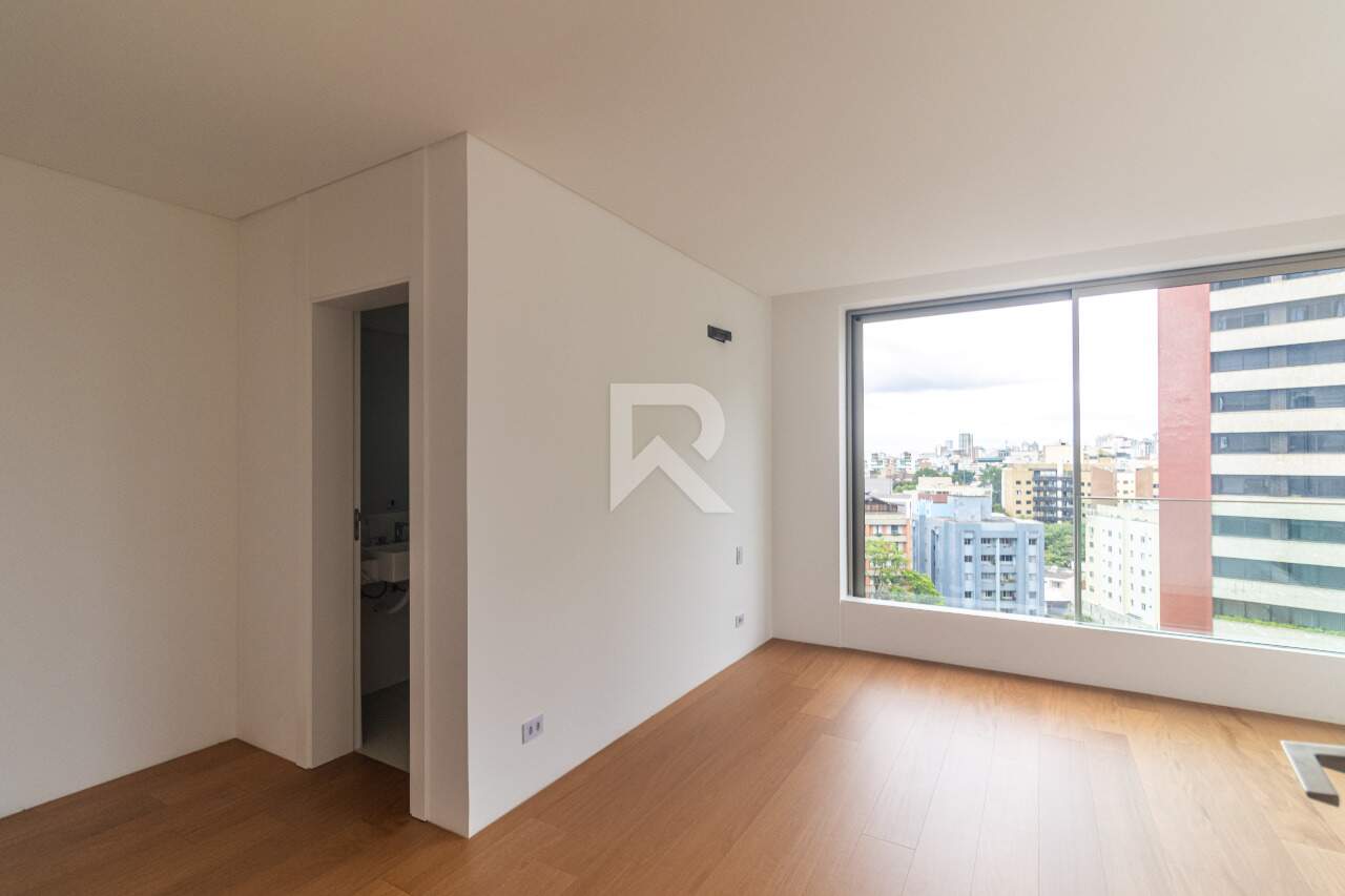 Apartamento Decorado com 3 Suítes e Área Social Integrada - Venda 282m² - Curitiba/PR miniatura 19