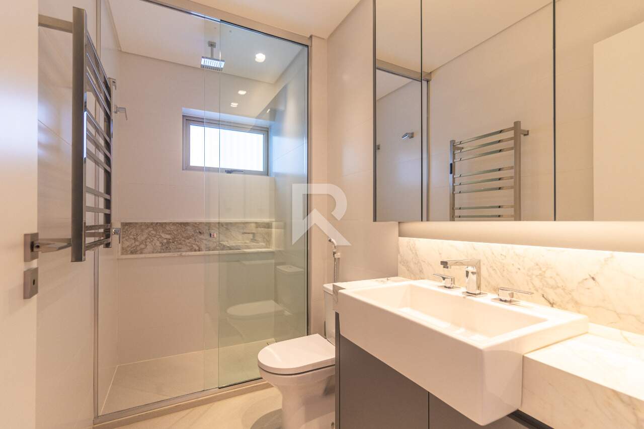 Apartamento Decorado com 3 Suítes e Área Social Integrada - Venda 282m² - Curitiba/PR miniatura 25