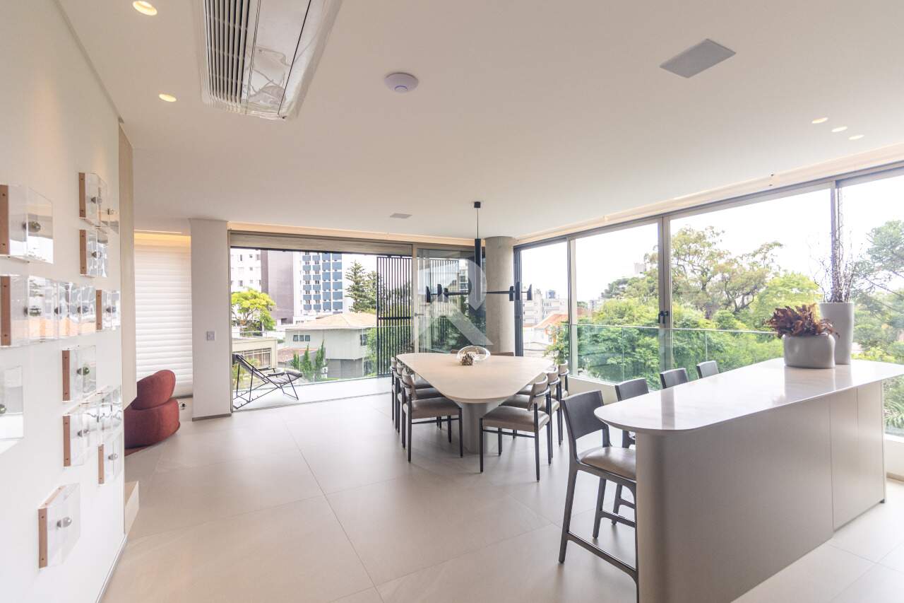Apartamento Decorado com 3 Suítes e Área Social Integrada - Venda 282m² - Curitiba/PR miniatura 2