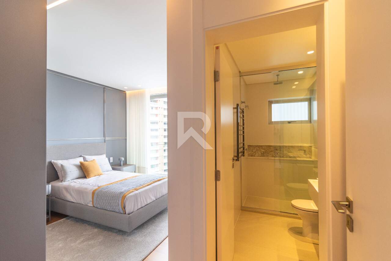 Apartamento Decorado com 3 Suítes e Área Social Integrada - Venda 282m² - Curitiba/PR miniatura 24
