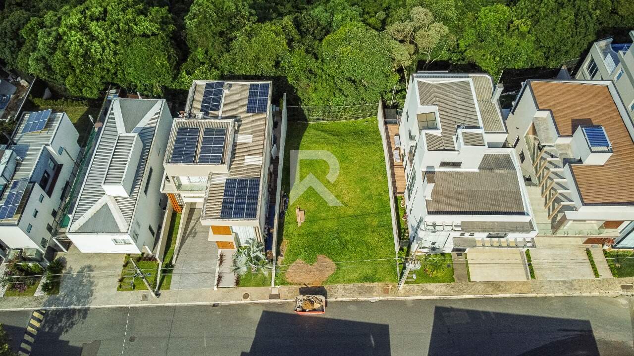 Terreno Plano em Condomínio Clube com 327,59m² para venda - Santa Felicidade - Curitiba