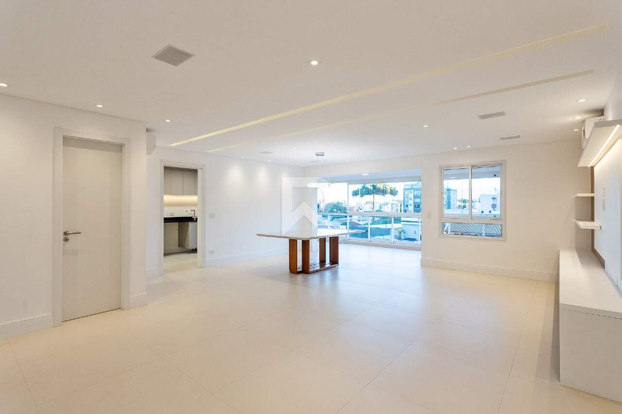 Apartamento Reformado com Sacada Gourmet, 3 quartos, para Locação 159 m² - Edifício Quartier - Curitiba/PR miniatura 3