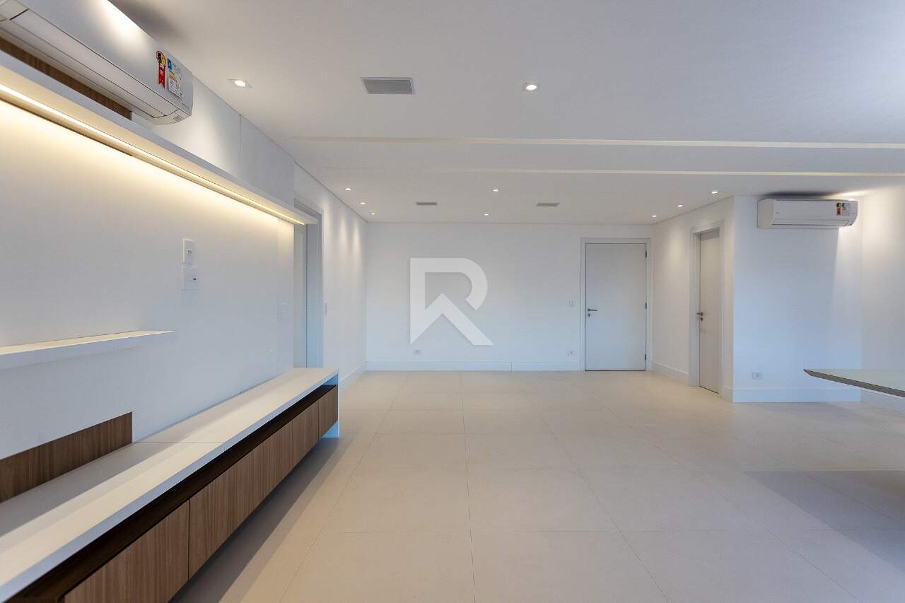 Apartamento Reformado com Sacada Gourmet, 3 quartos, para Locação 159 m² - Edifício Quartier - Curitiba/PR miniatura 4