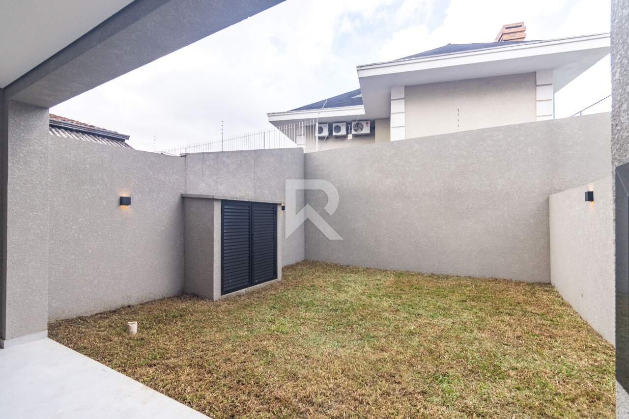 Casa Triplex com Jardim e Face Norte, 3 Quartos 4 Vagas à venda, 183 m² - Portão - Curitiba/PR miniatura 8
