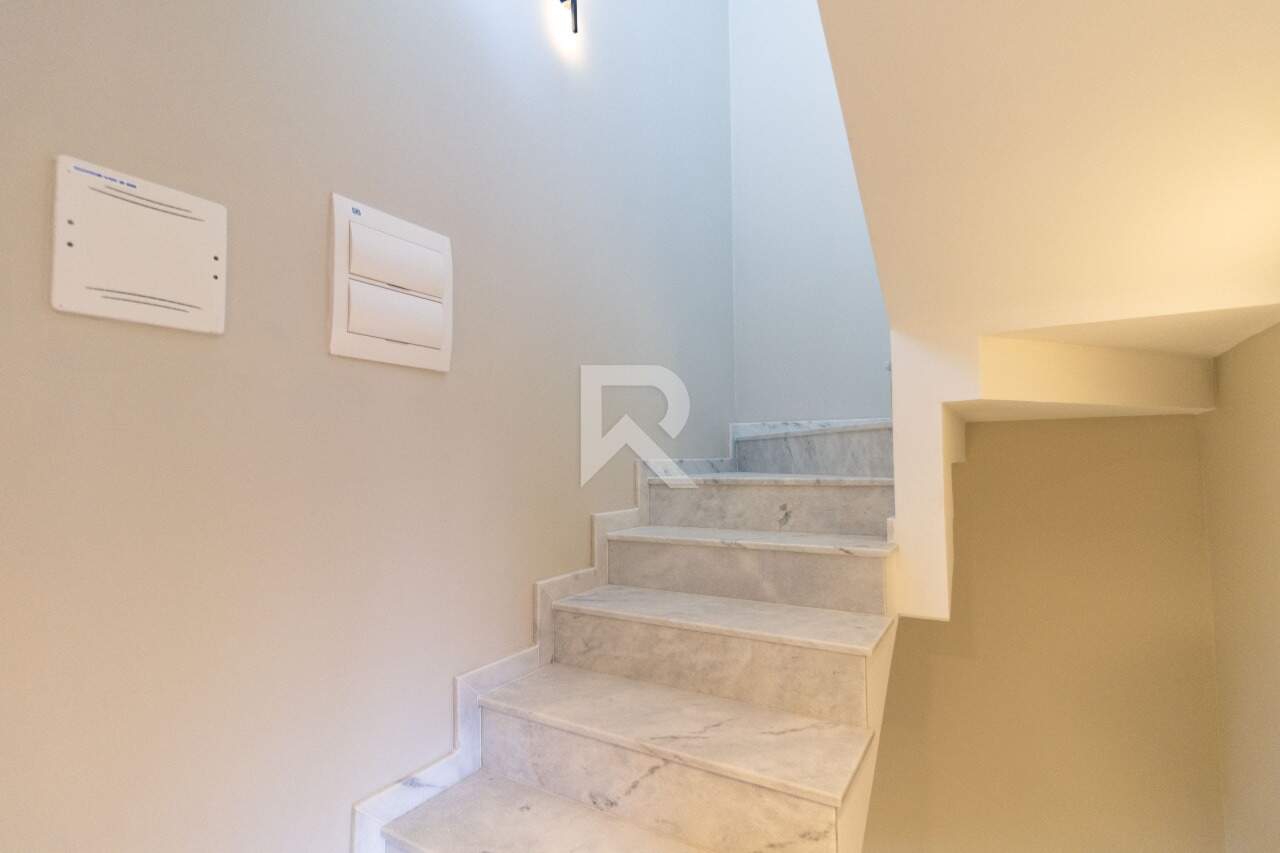 Casa Triplex com Jardim e Face Norte, 3 Quartos 4 Vagas à venda, 183 m² - Portão - Curitiba/PR miniatura 29