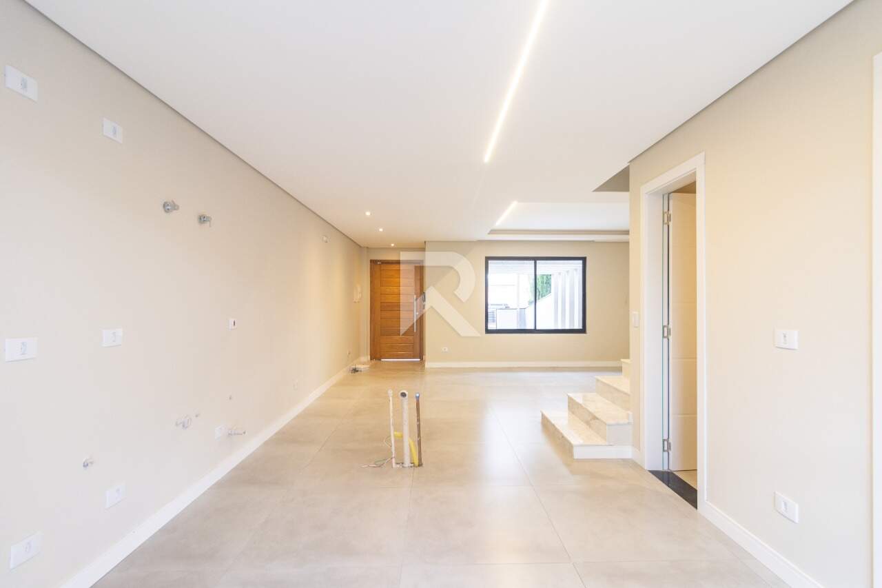Casa Triplex com Jardim e Face Norte, 3 Quartos 4 Vagas à venda, 183 m² - Portão - Curitiba/PR miniatura 6