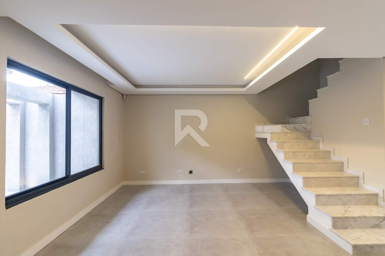 Casa Triplex com Jardim e Face Norte, 3 Quartos 4 Vagas à venda, 183 m² - Portão - Curitiba/PR miniatura 3