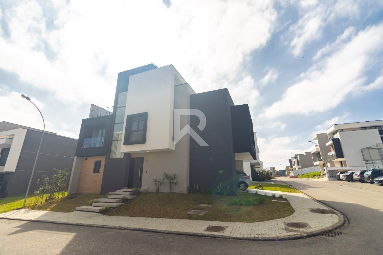 Sobrado novo para venda, 4 dormitórios, 2 suítes, 4 banheiros, 2 vagas - Santa Cândida - Curitiba/PR -