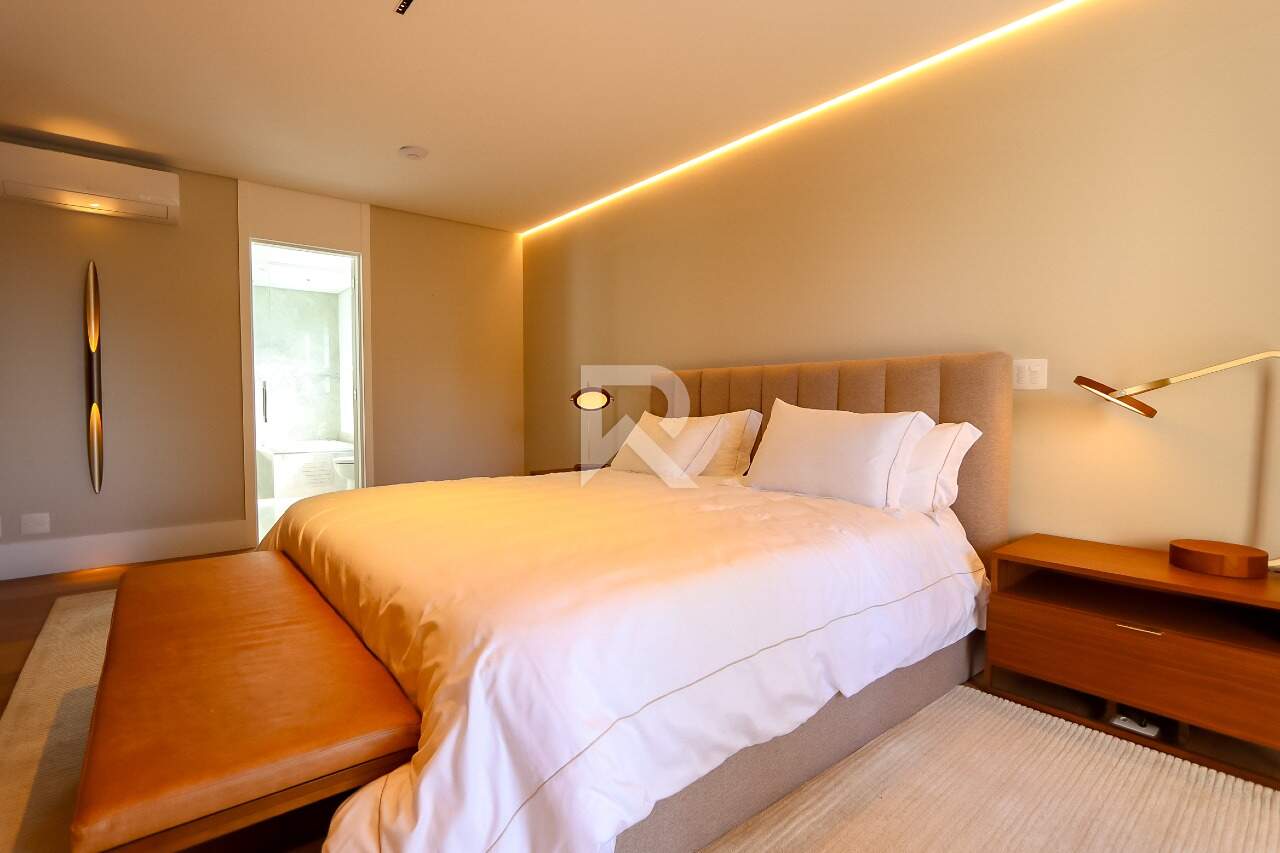 Apartamento de Luxo Mobiliado c/ ambientes integrados, 255m², 3 suítes e 4 vagas, no Ecoville miniatura 31