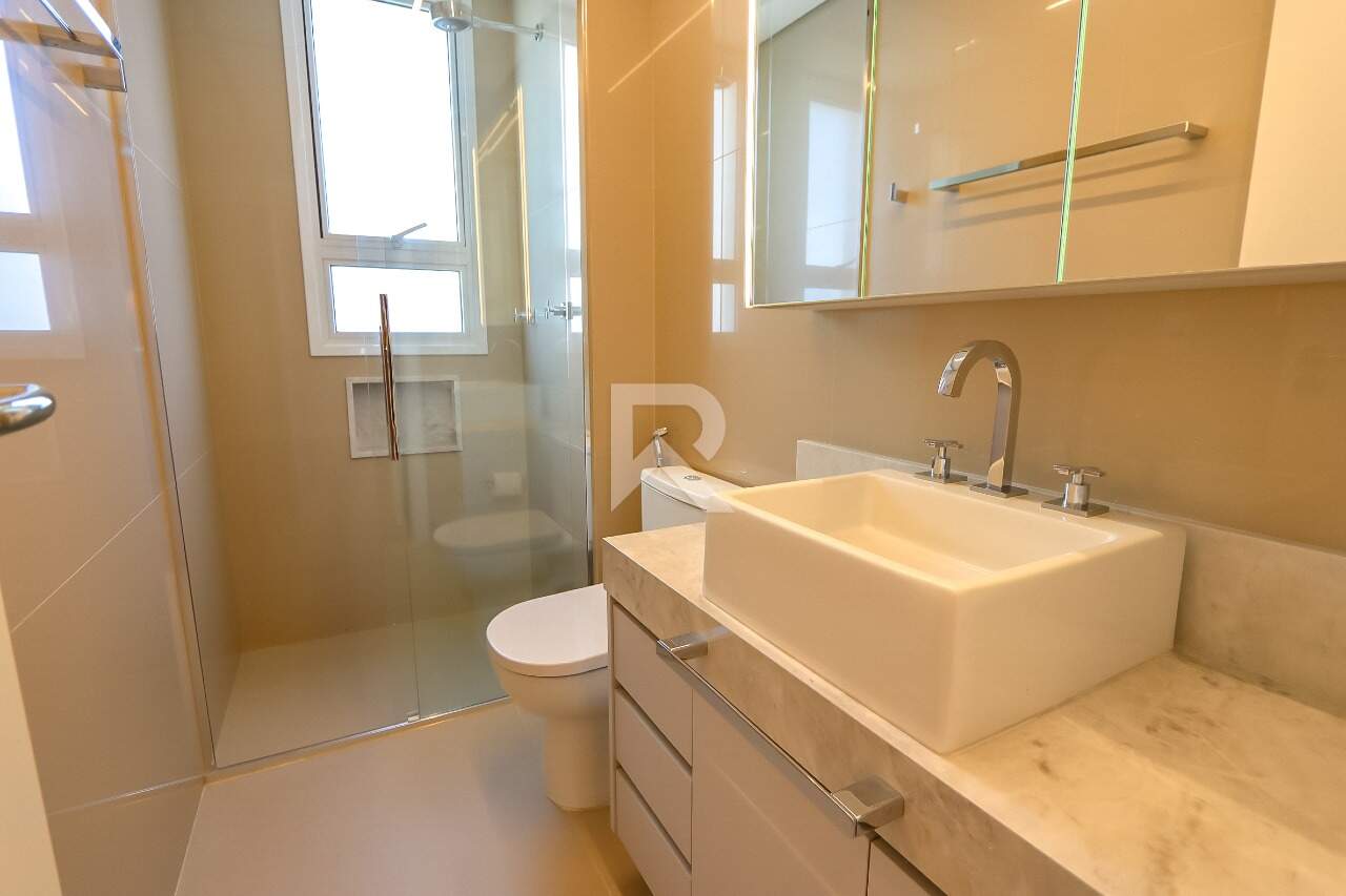 Apartamento de Luxo Mobiliado c/ ambientes integrados, 255m², 3 suítes e 4 vagas, no Ecoville miniatura 42