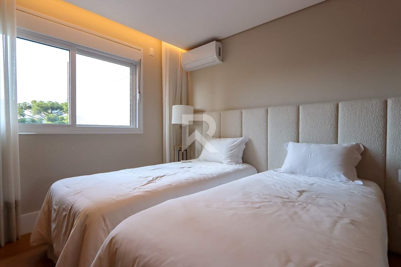 Apartamento de Luxo Mobiliado c/ ambientes integrados, 255m², 3 suítes e 4 vagas, no Ecoville miniatura 39
