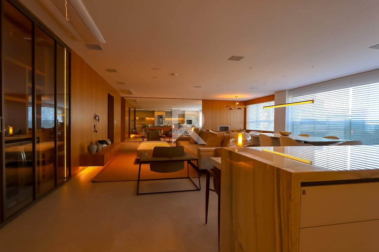 Apartamento de Luxo Mobiliado c/ ambientes integrados, 255m², 3 suítes e 4 vagas, no Ecoville miniatura 7