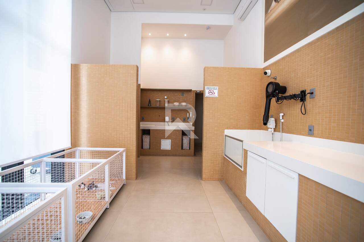 Apartamento de Luxo Mobiliado c/ ambientes integrados, 255m², 3 suítes e 4 vagas, no Ecoville miniatura 54