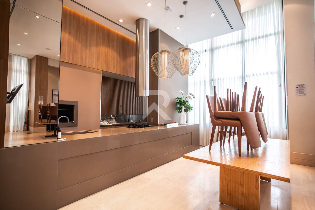Apartamento de Luxo Mobiliado c/ ambientes integrados, 255m², 3 suítes e 4 vagas, no Ecoville miniatura 47