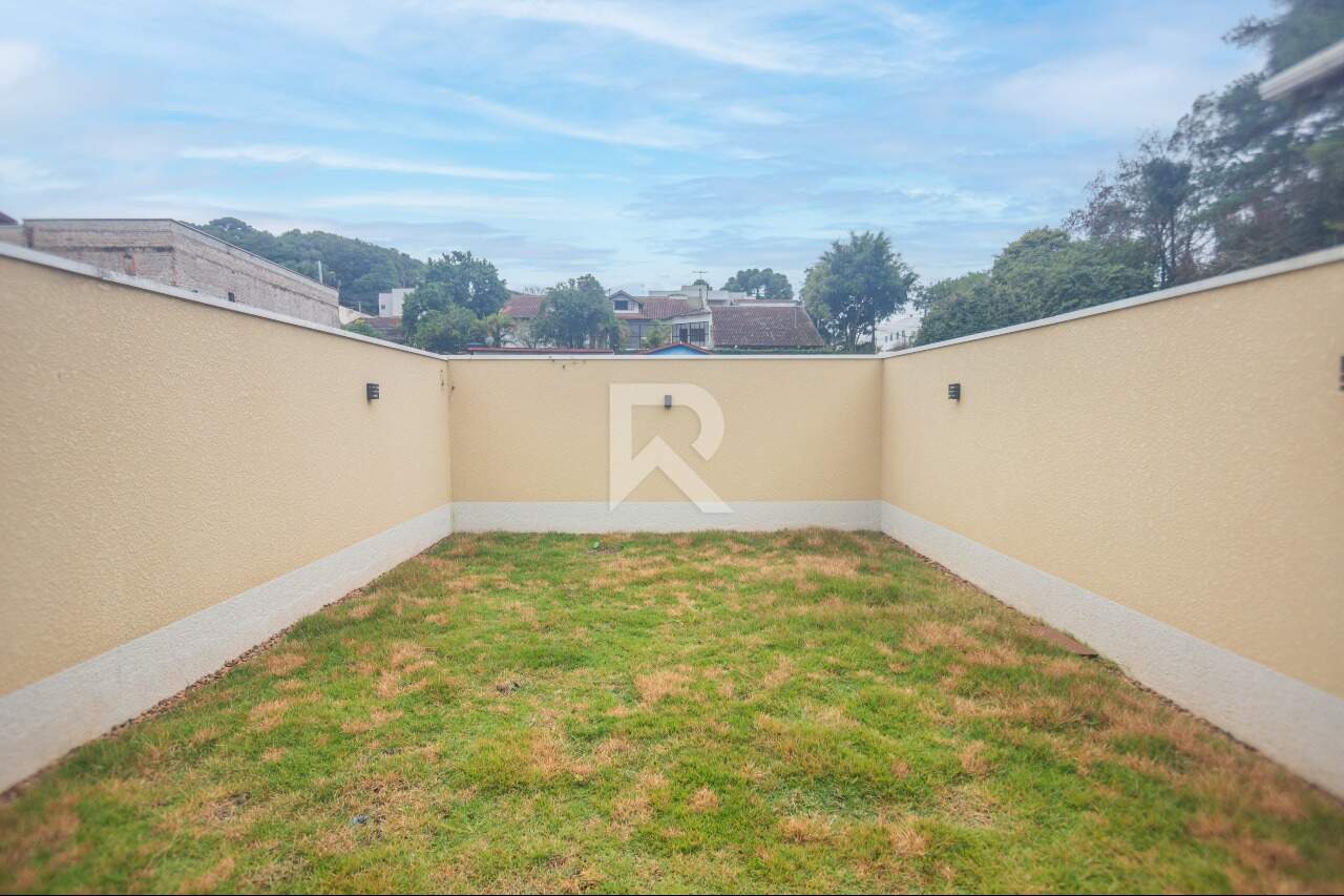 Casa moderna com jardim, 3 quartos, 2 Vagas para Venda – Santo Inácio, Curitiba/PR miniatura 12